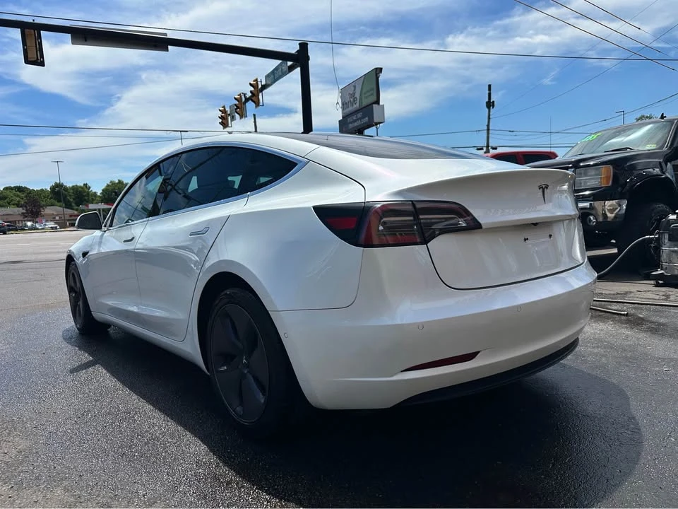 2020 Tesla Model 3 - Image 3 of 19