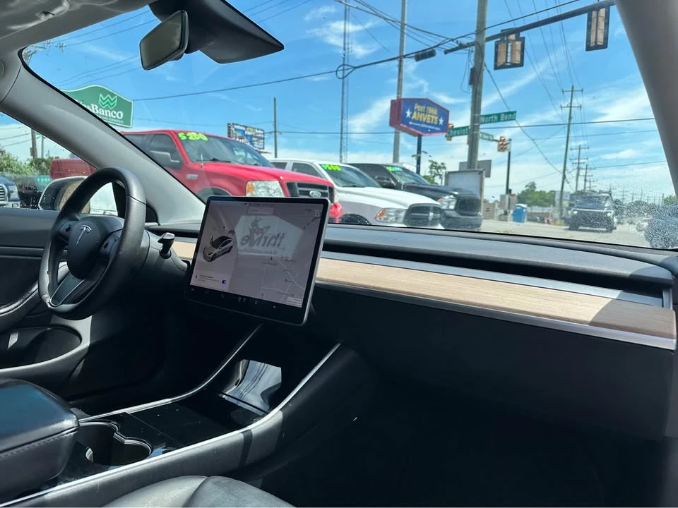 2020 Tesla Model 3 - Image 13 of 19