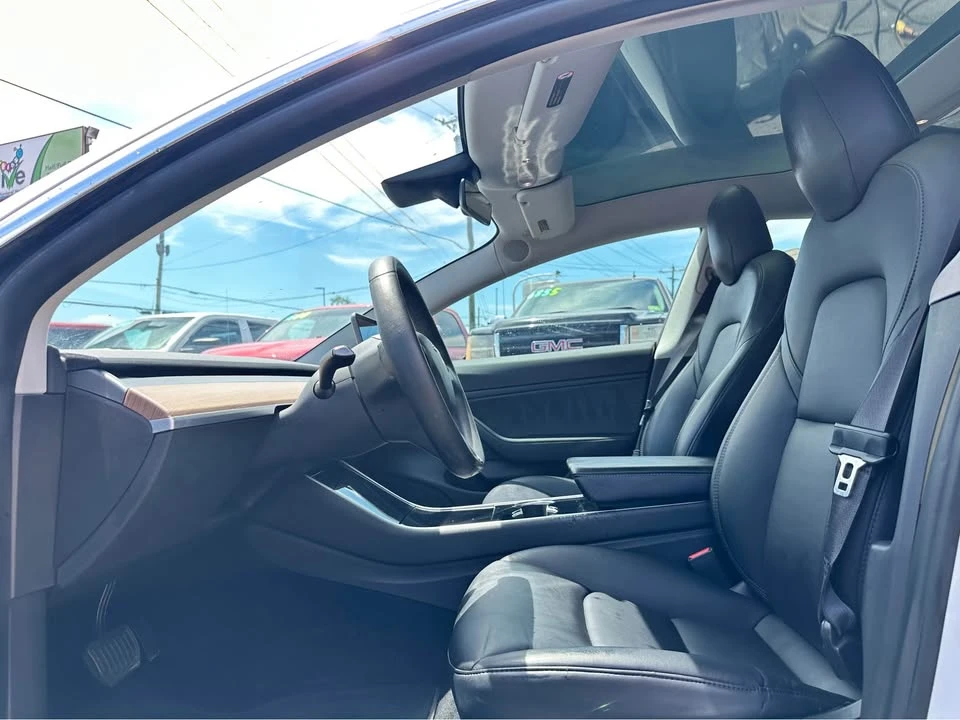 2020 Tesla Model 3 - Image 9 of 19