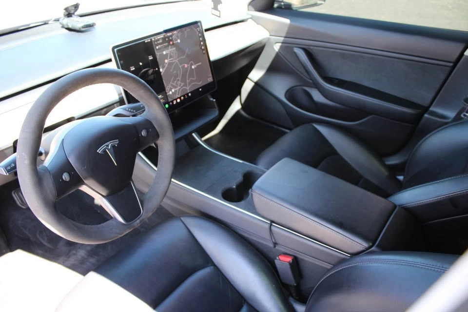 2020 Tesla Model 3 - Image 8 of 14