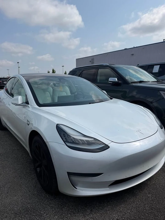 2020 Tesla Model 3 - Image 2 of 7