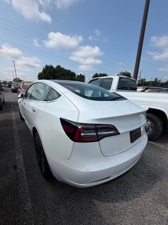 2020 Tesla Model 3 - Image 5 of 7