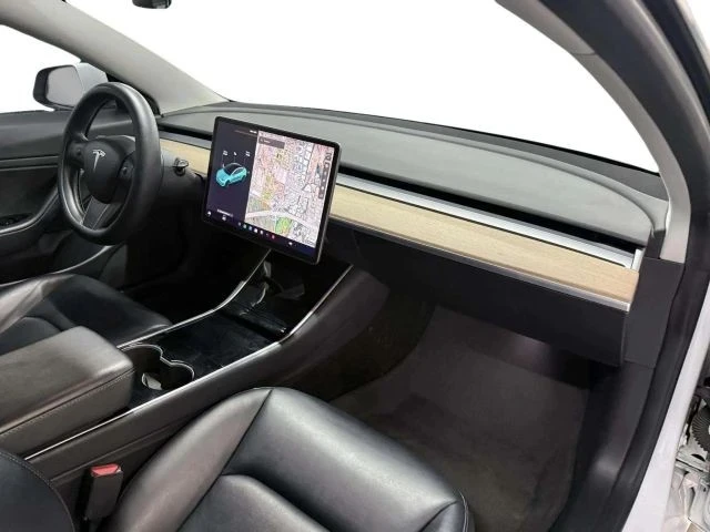2020 Tesla Model 3 - Image 9 of 20