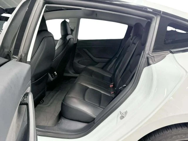 2020 Tesla Model 3 - Image 12 of 20