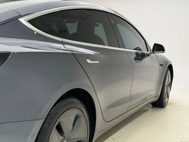 2020 Tesla Model 3 - Image 13 of 20