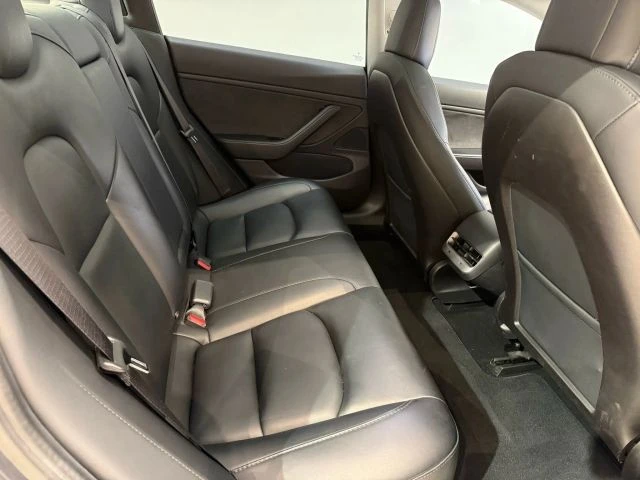 2020 Tesla Model 3 - Image 18 of 20