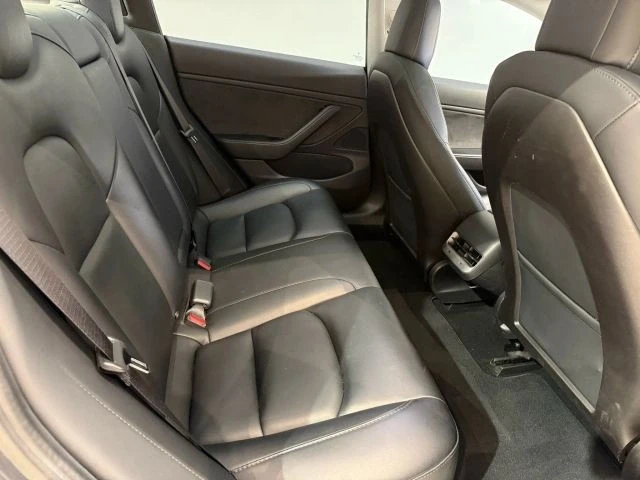 2020 Tesla Model 3 - Image 18 of 20