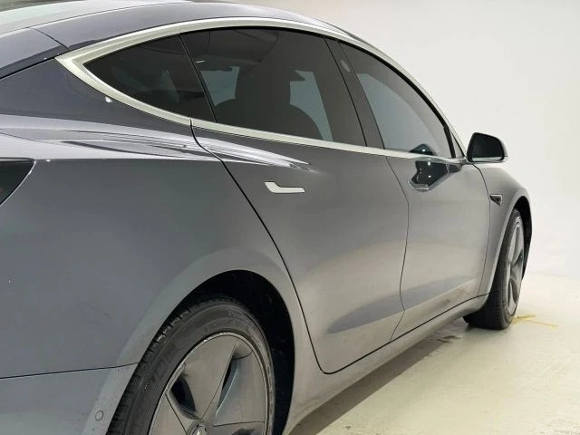2020 Tesla Model 3 - Image 13 of 20