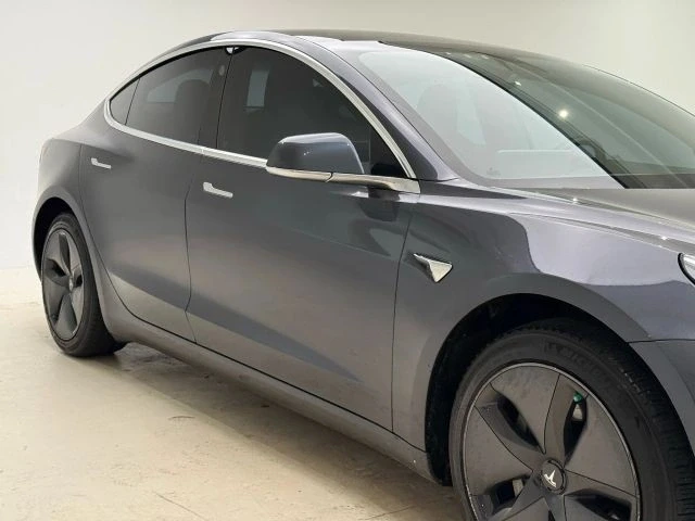 2020 Tesla Model 3 - Image 4 of 20