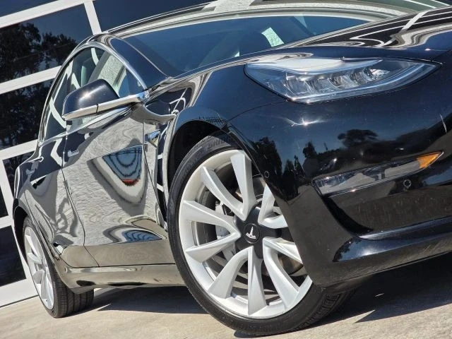 2020 Tesla Model 3 - Image 9 of 21