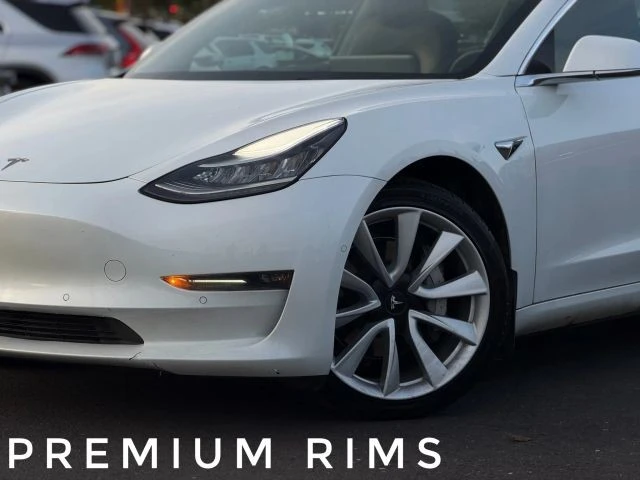 2020 Tesla Model 3 - Image 2 of 21