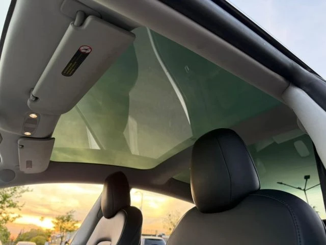 2020 Tesla Model 3 - Image 17 of 21