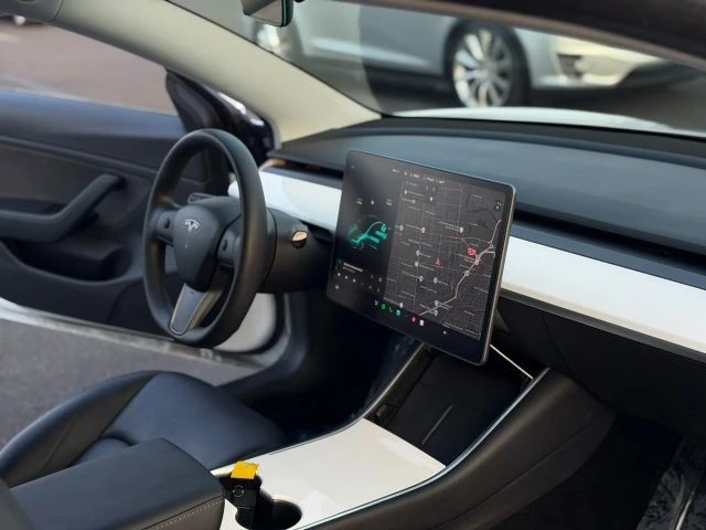 2020 Tesla Model 3 - Image 14 of 21