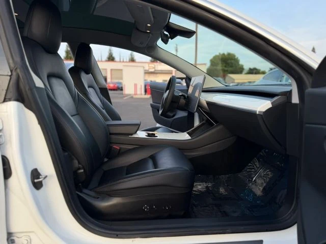 2020 Tesla Model 3 - Image 13 of 21