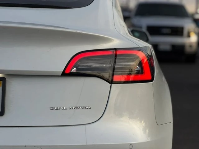 2020 Tesla Model 3 - Image 9 of 21