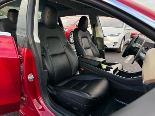 2020 Tesla Model 3 - Image 11 of 12