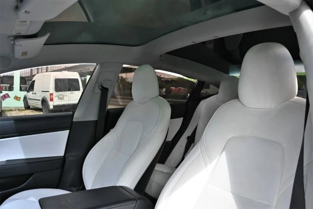2020 Tesla Model 3 - Image 8 of 13