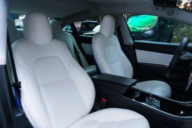 2020 Tesla Model 3 - Image 20 of 21