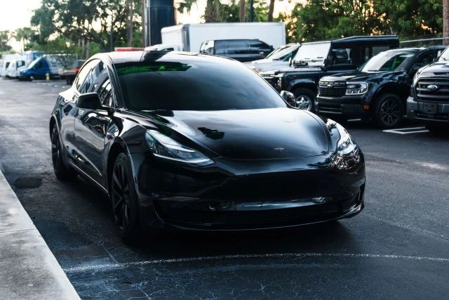 2020 Tesla Model 3 - Image 3 of 21