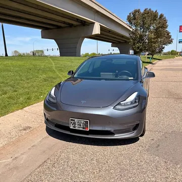 2020 Tesla Model 3 - Long range