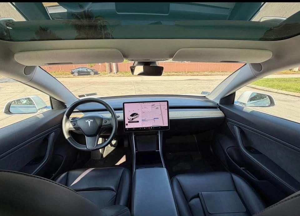 2020 Tesla Model 3 - Image 4 of 6