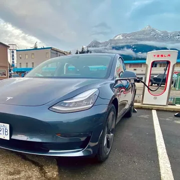 2020 Tesla Model 3 Standard Range Plus