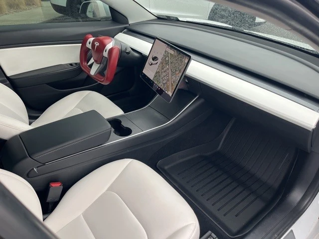2020 Tesla Model 3 Performance - Image 21 of 21