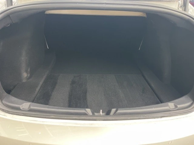 2020 Tesla Model 3 Performance - Image 15 of 21
