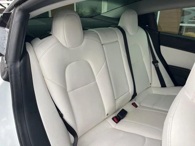 2020 Tesla Model 3 Performance - Image 19 of 21