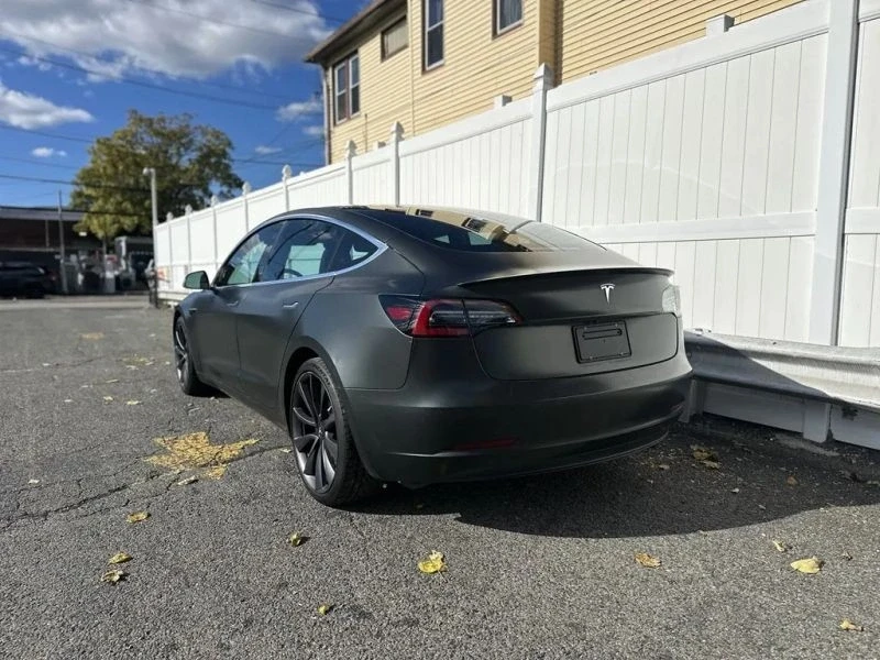 2020 Tesla Model 3 Performance - Image 5 of 12