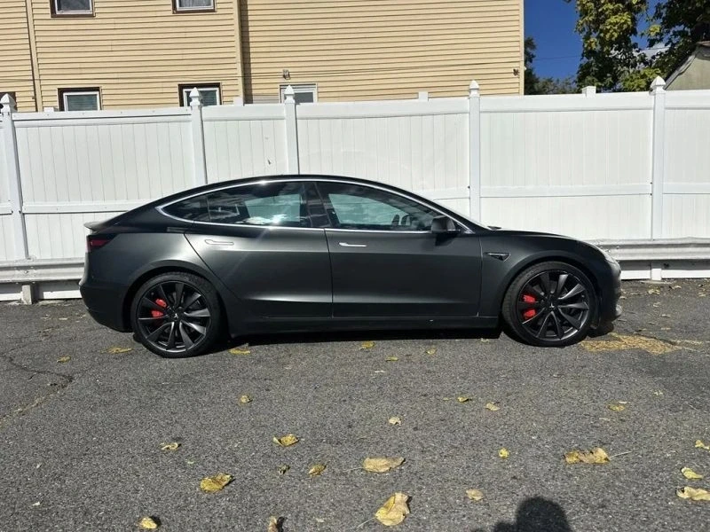 2020 Tesla Model 3 Performance - Image 8 of 12