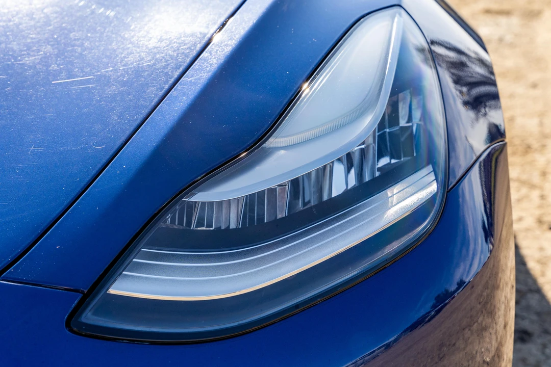2020 Tesla Model 3 Performance - Image 15 of 31