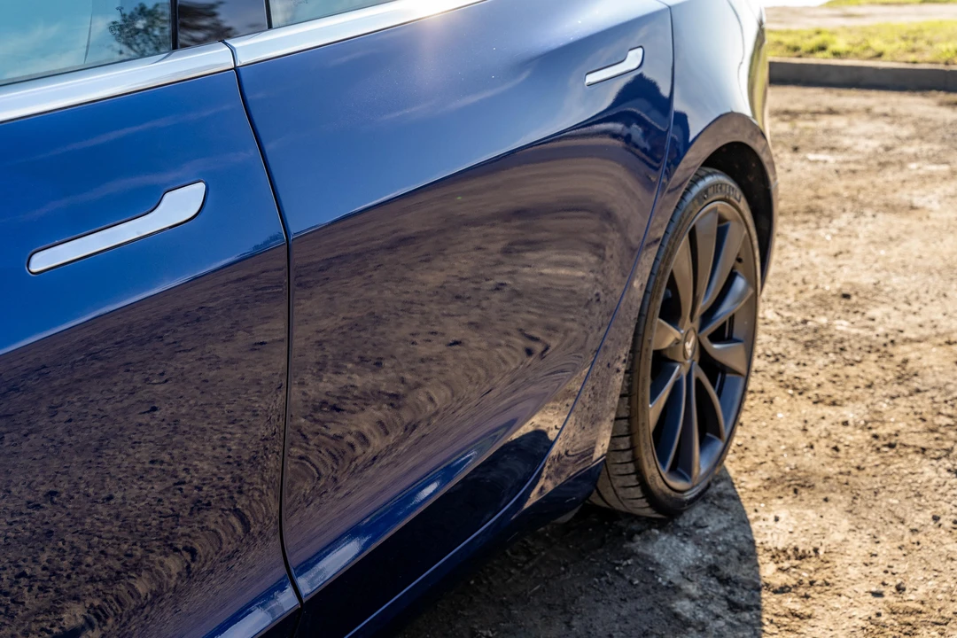 2020 Tesla Model 3 Performance - Image 21 of 31