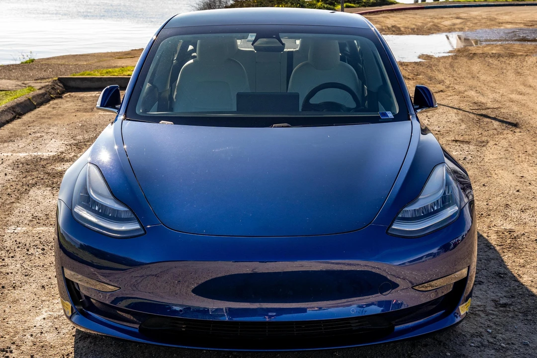 2020 Tesla Model 3 Performance - Image 2 of 31