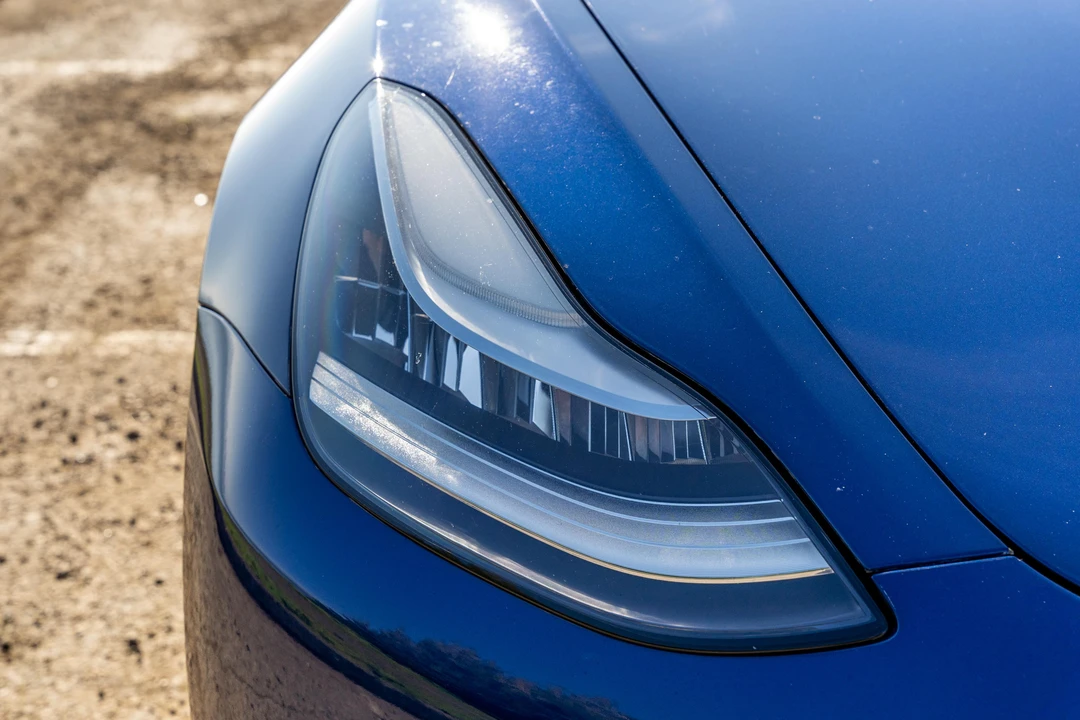 2020 Tesla Model 3 Performance - Image 11 of 31