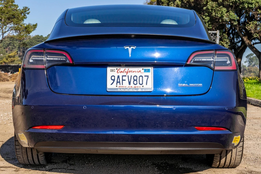 2020 Tesla Model 3 Performance - Image 5 of 31