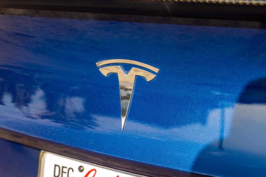 2020 Tesla Model 3 Performance - Image 24 of 31