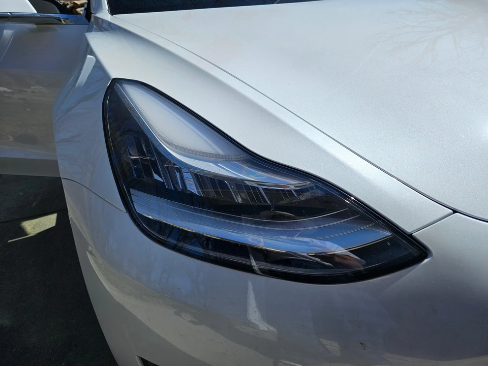 2020 Tesla Model 3 Performance - Image 17 of 31