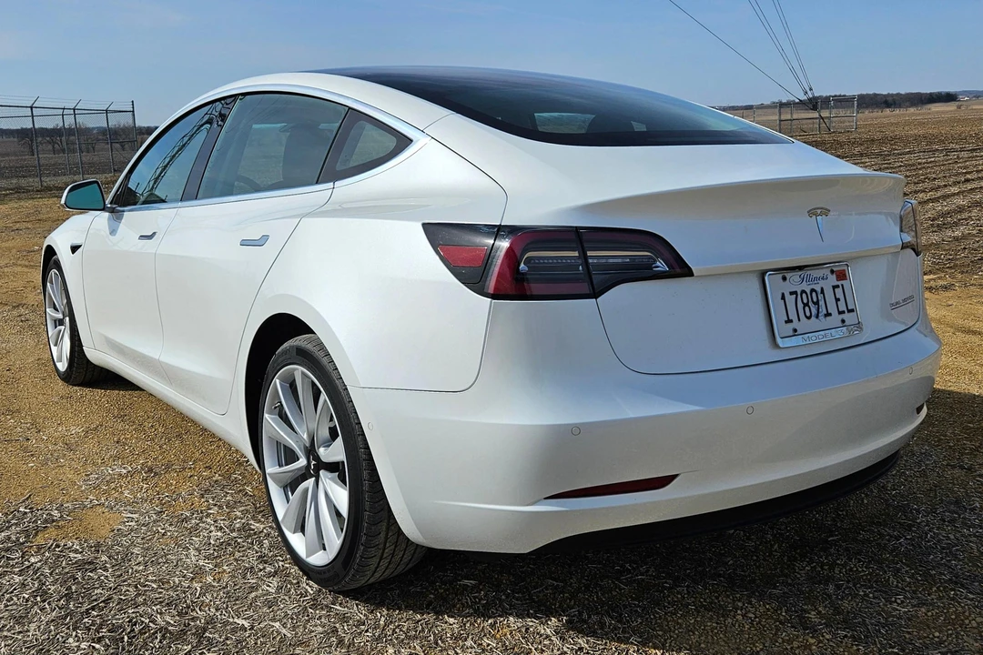 2020 Tesla Model 3 Performance - Image 4 of 31