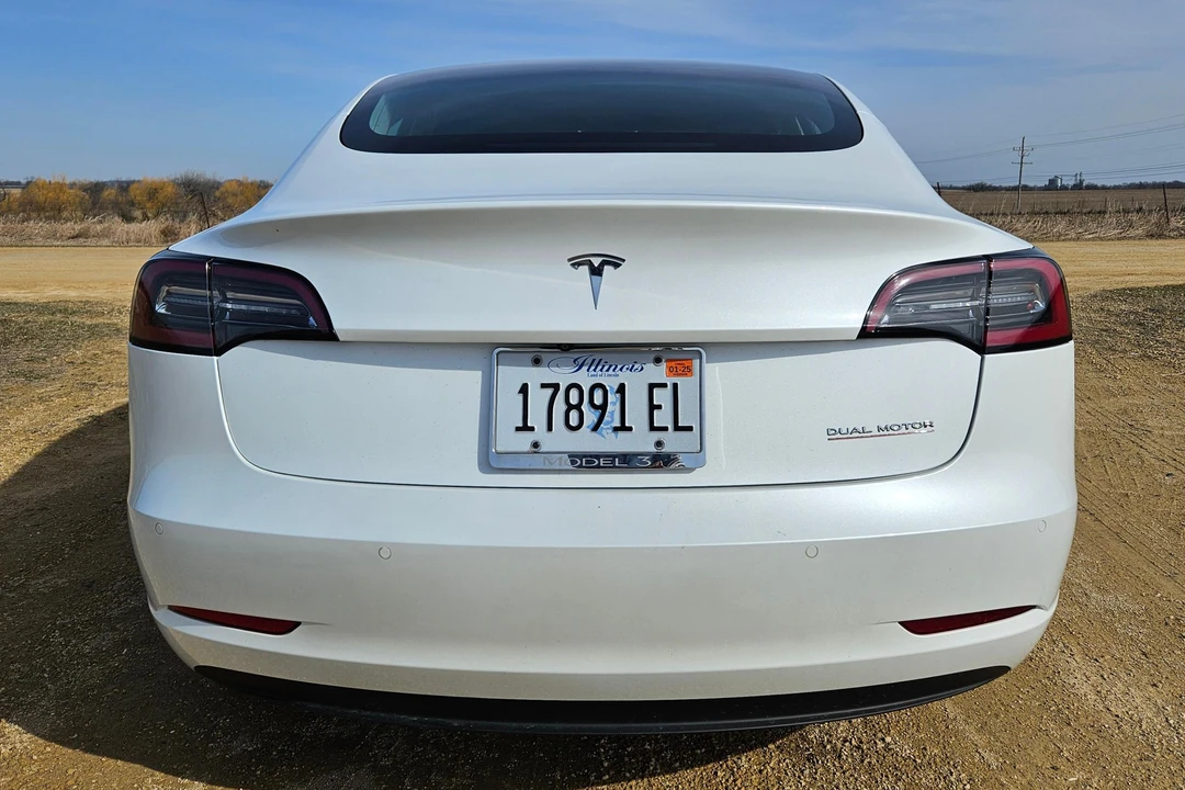 2020 Tesla Model 3 Performance - Image 5 of 31