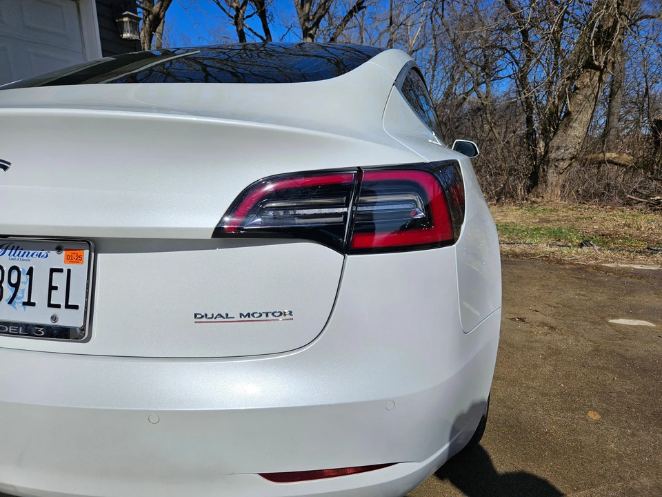 2020 Tesla Model 3 Performance - Image 24 of 31