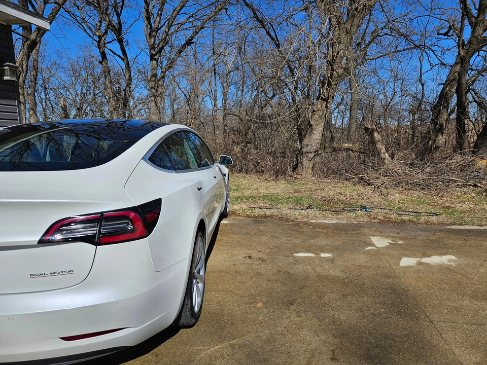 2020 Tesla Model 3 Performance - Image 28 of 31
