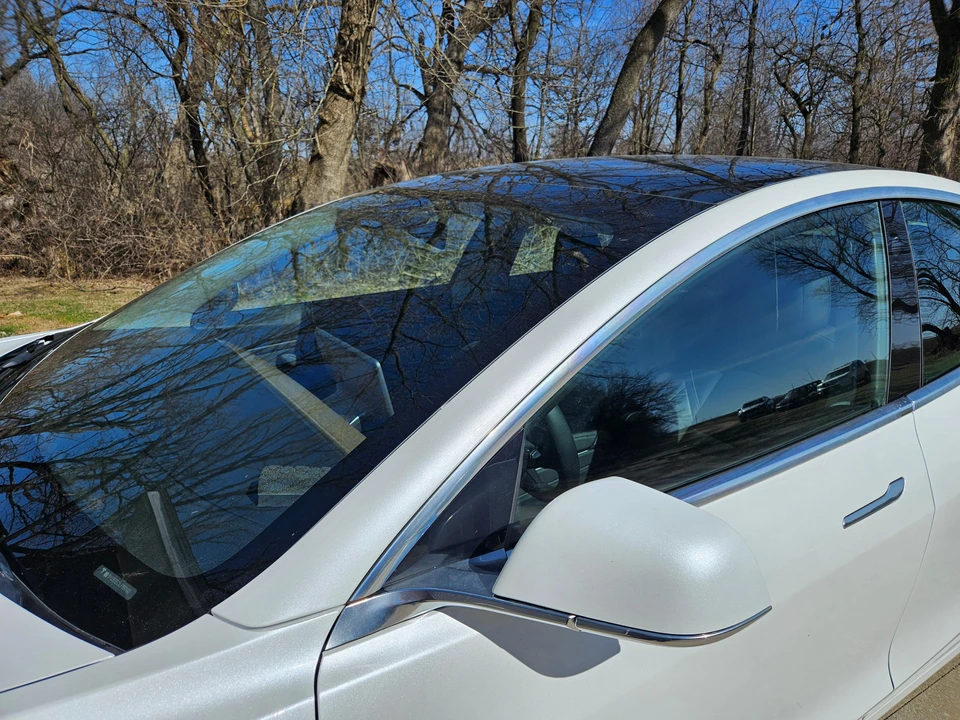 2020 Tesla Model 3 Performance - Image 21 of 31