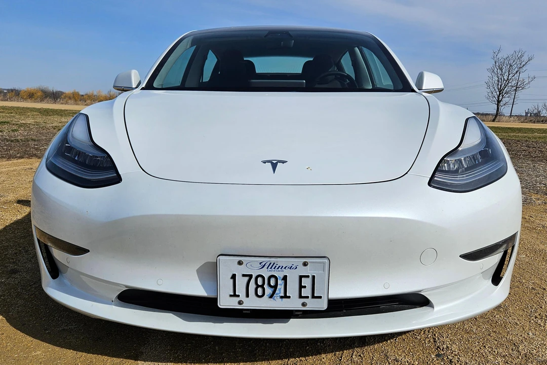 2020 Tesla Model 3 Performance - Image 2 of 31