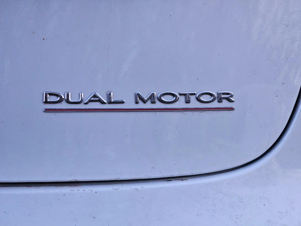 2020 Tesla Model 3 Performance - Image 27 of 31