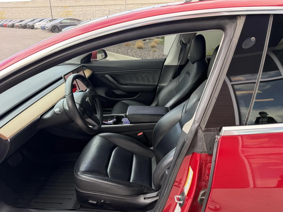 2020 Tesla Model 3 Performance - Image 12 of 21