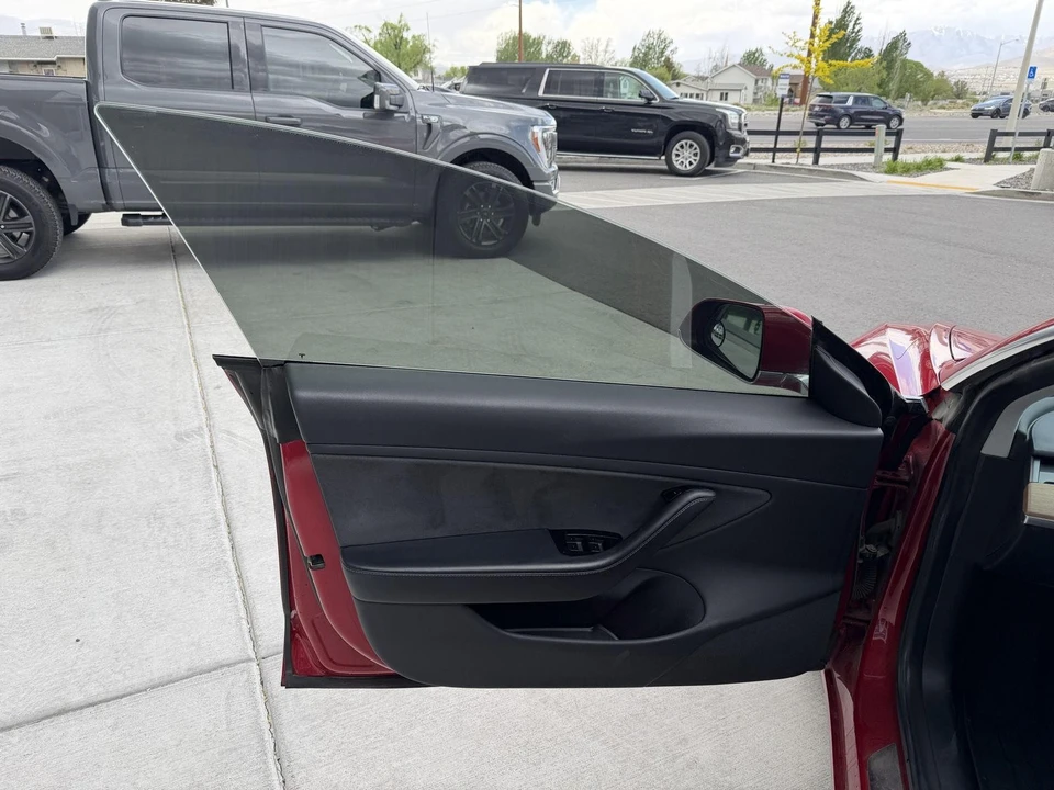 2020 Tesla Model 3 Performance - Image 11 of 21