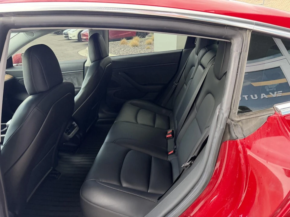2020 Tesla Model 3 Performance - Image 15 of 21