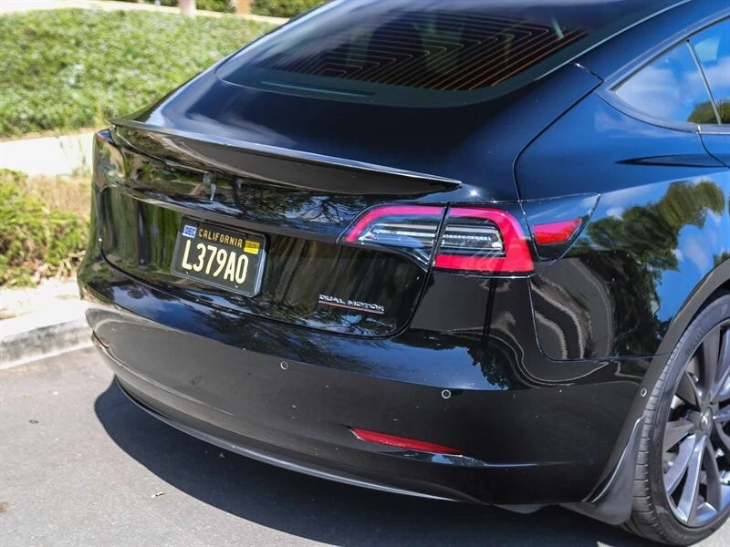 2020 Tesla Model 3 Performance - Image 13 of 21