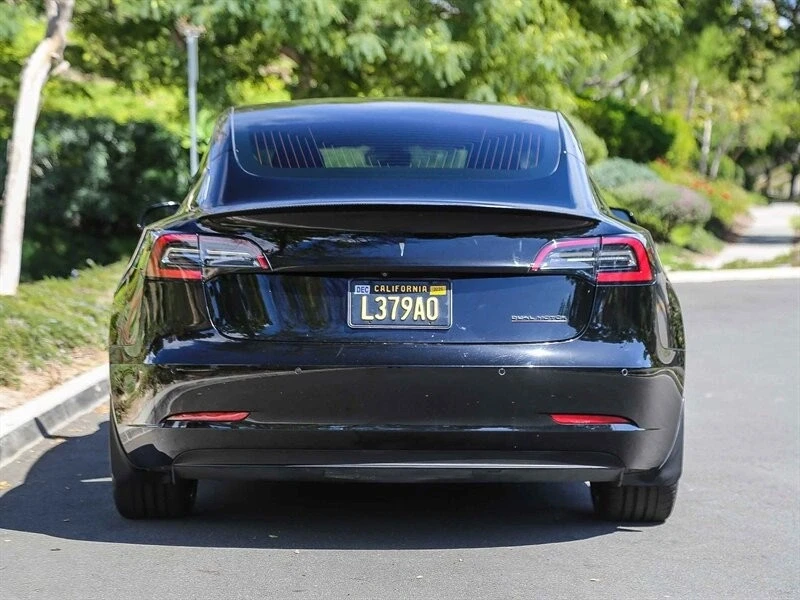2020 Tesla Model 3 Performance - Image 5 of 21